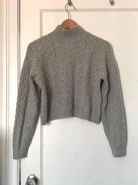 Cropped Cable Knit Mock Neck Sweater - Gray